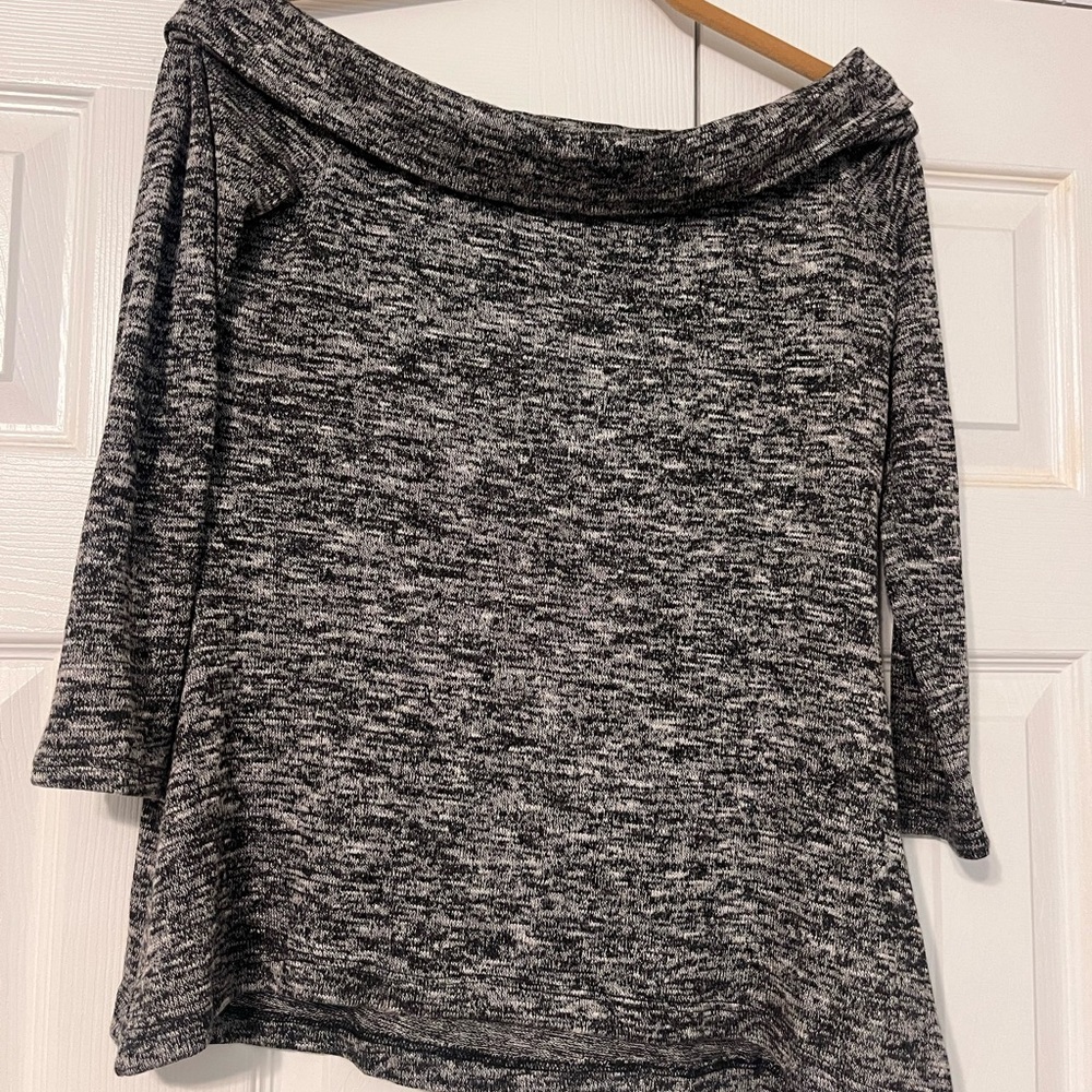 Women's Black and Gray Light Sweater Promesa size Medium